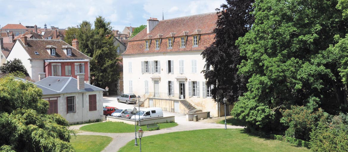 La Maison des Randonneurs, gîte sur la voie de Vezelay vers Compostelle, image 1